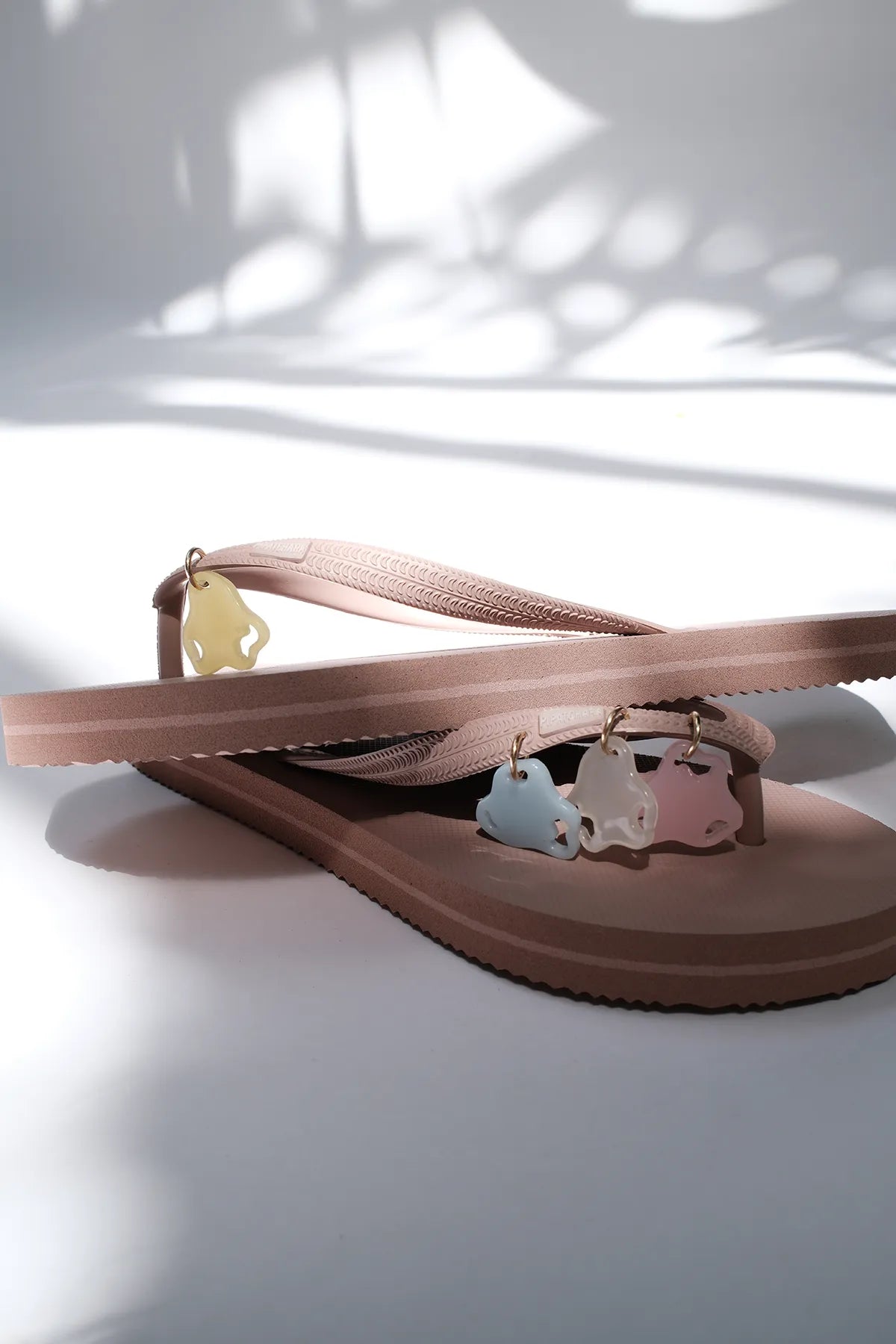 Infinitude Flip Flops Nude(Bubble)