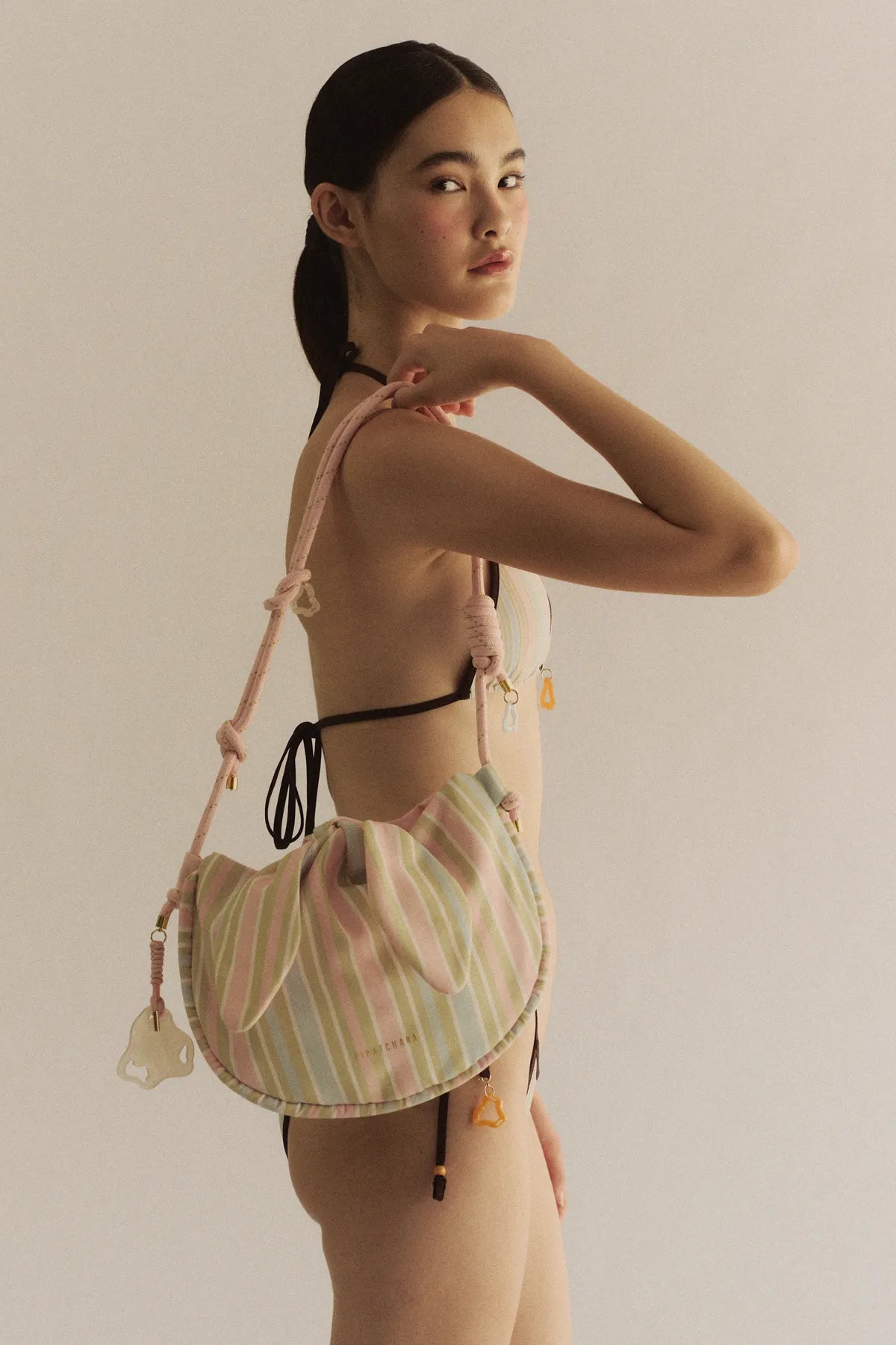 (Pre-order - จัดส่ง 1 พ.ย. 68) Pipatchara x Sabina Le Voyage Bag(Flamingo)