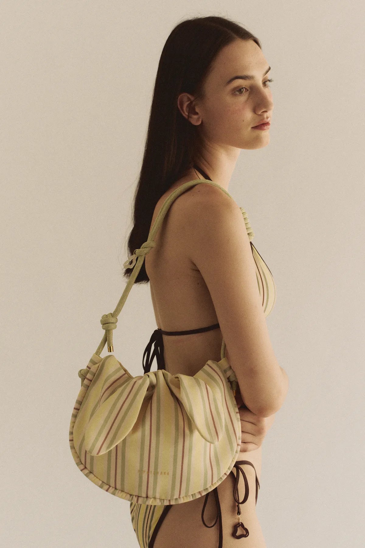 (Pre-order - จัดส่ง 1 พ.ย. 68) Pipatchara x Sabina Le Voyage Bag(Seahorse)