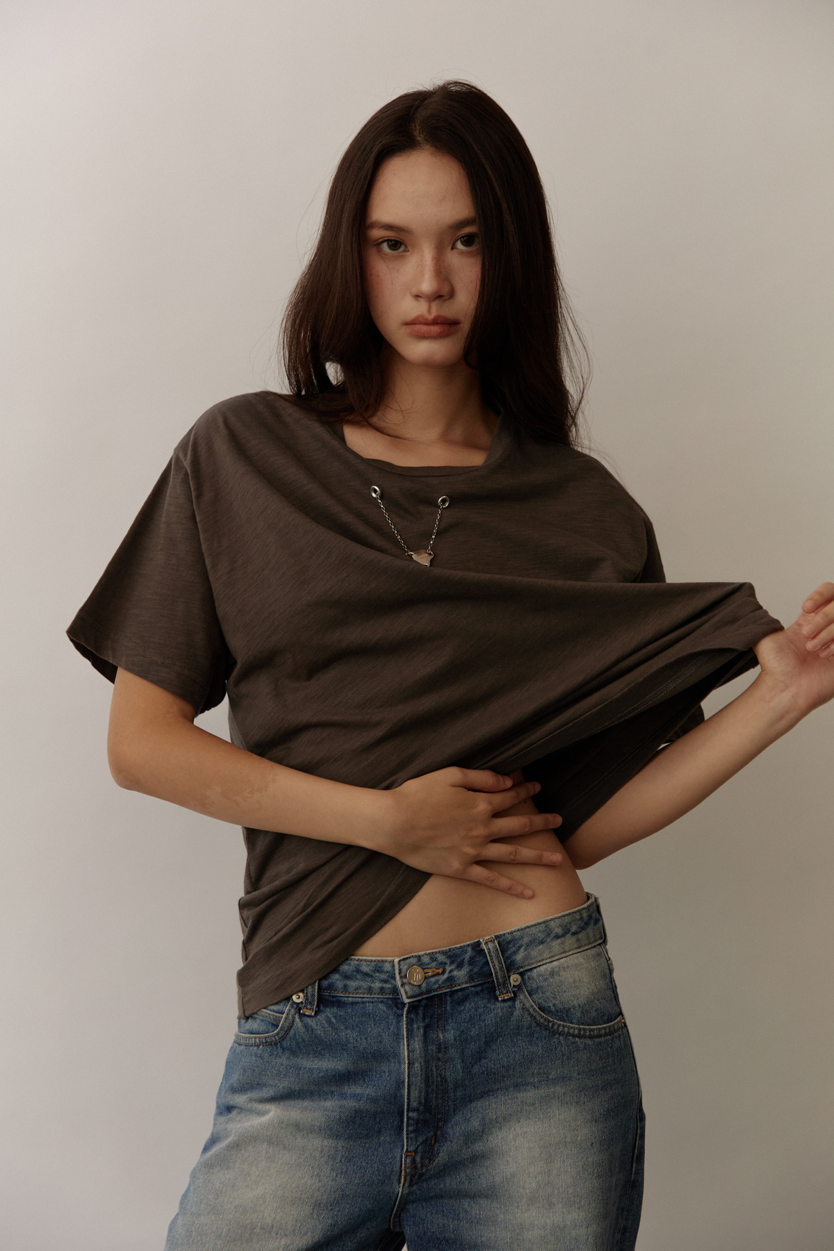 Pipatchara Silver Chain Tee - Grey