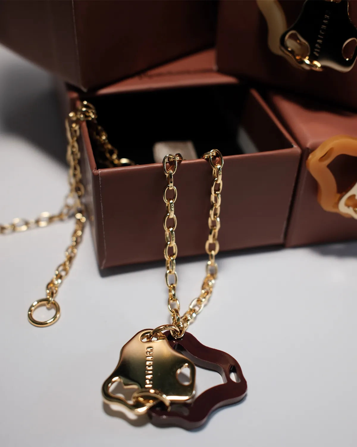 Aqua Necklace Gold (Violet)