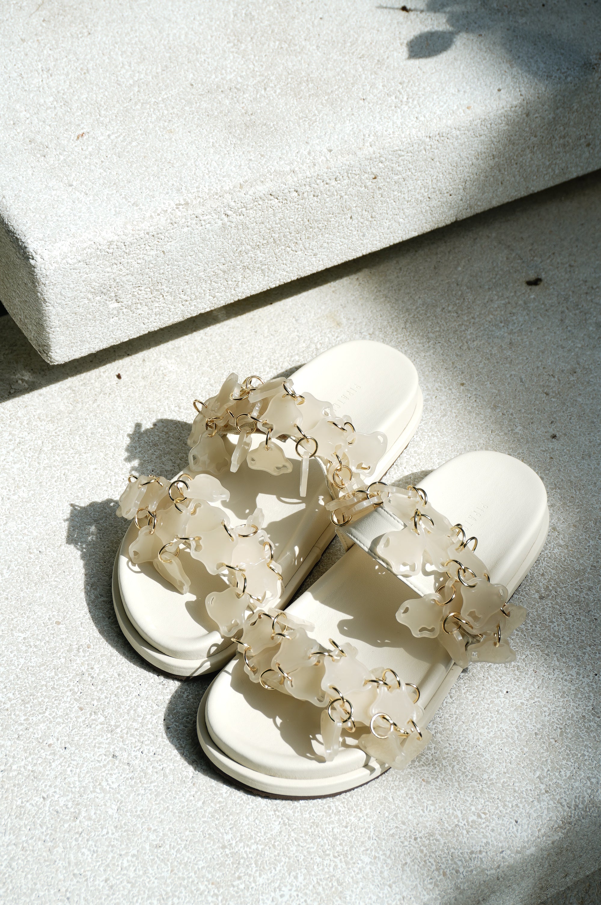 Infinitude Sandals(Oat)